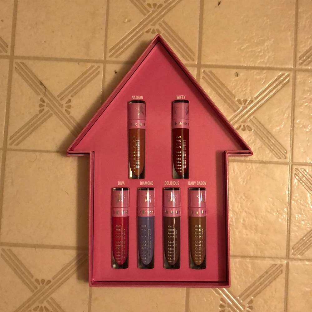 AUTHENTIC Jeffree Star Family Collection